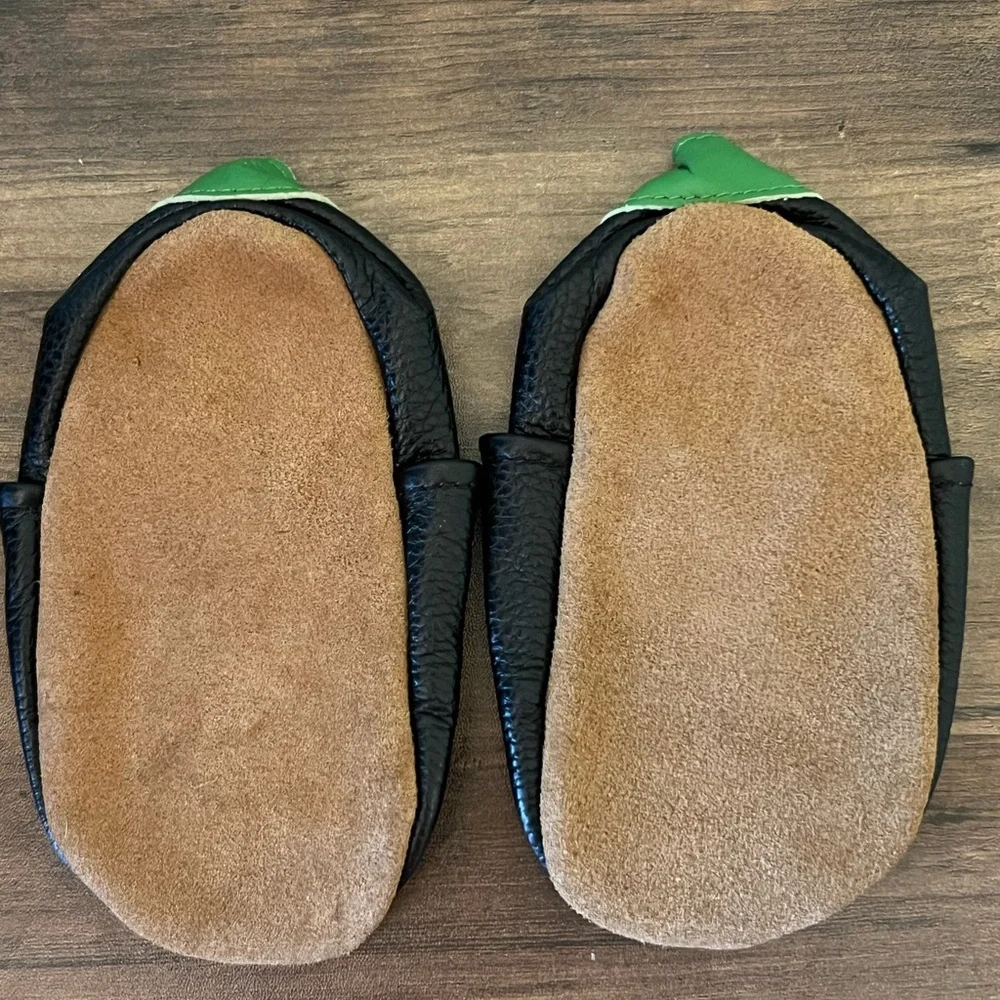 Augusta Baby Size 12-18 month Leather Black & Green With Alligator Slippers